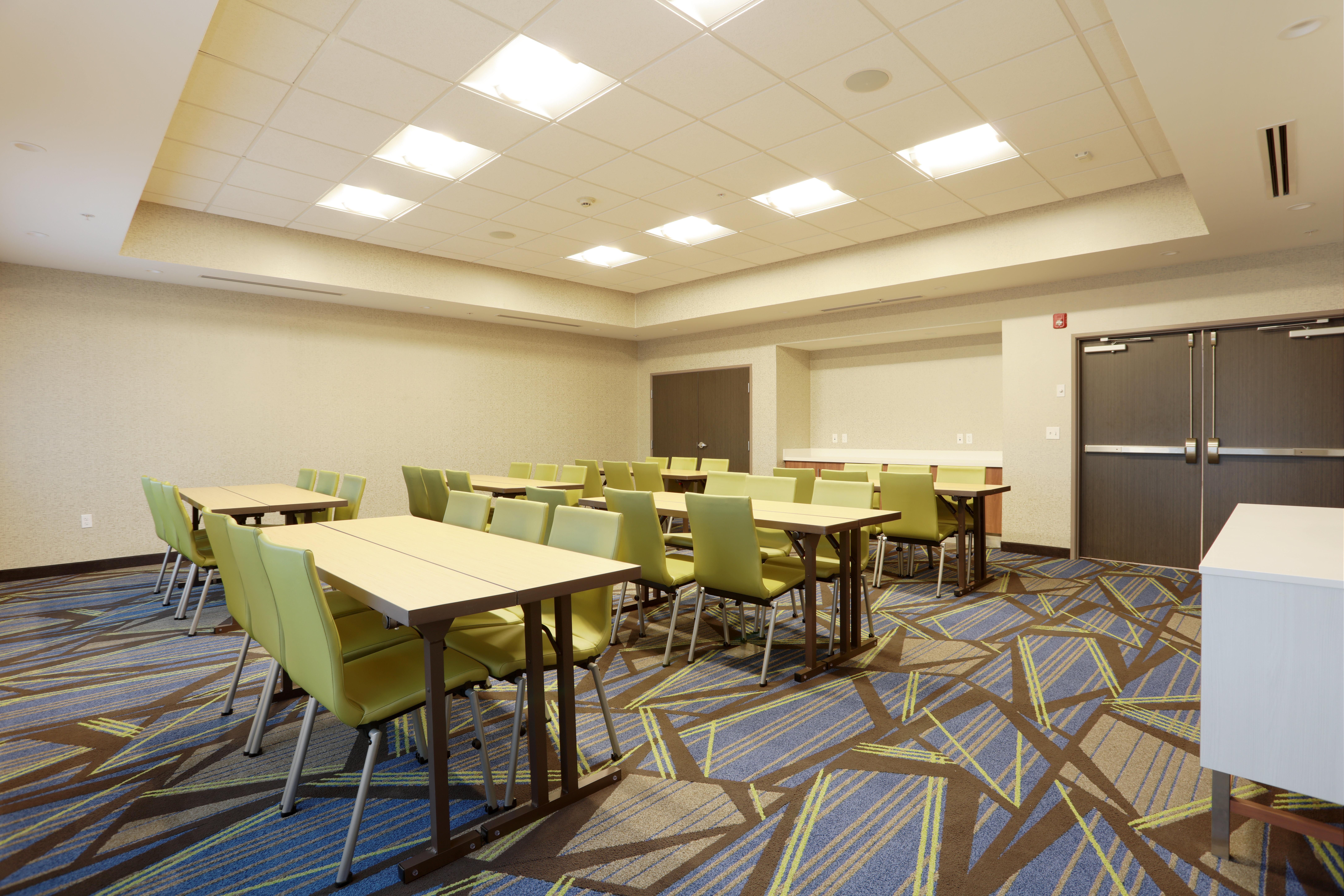 Holiday Inn Express Oneonta By Ihg Binghamton Bagian luar foto