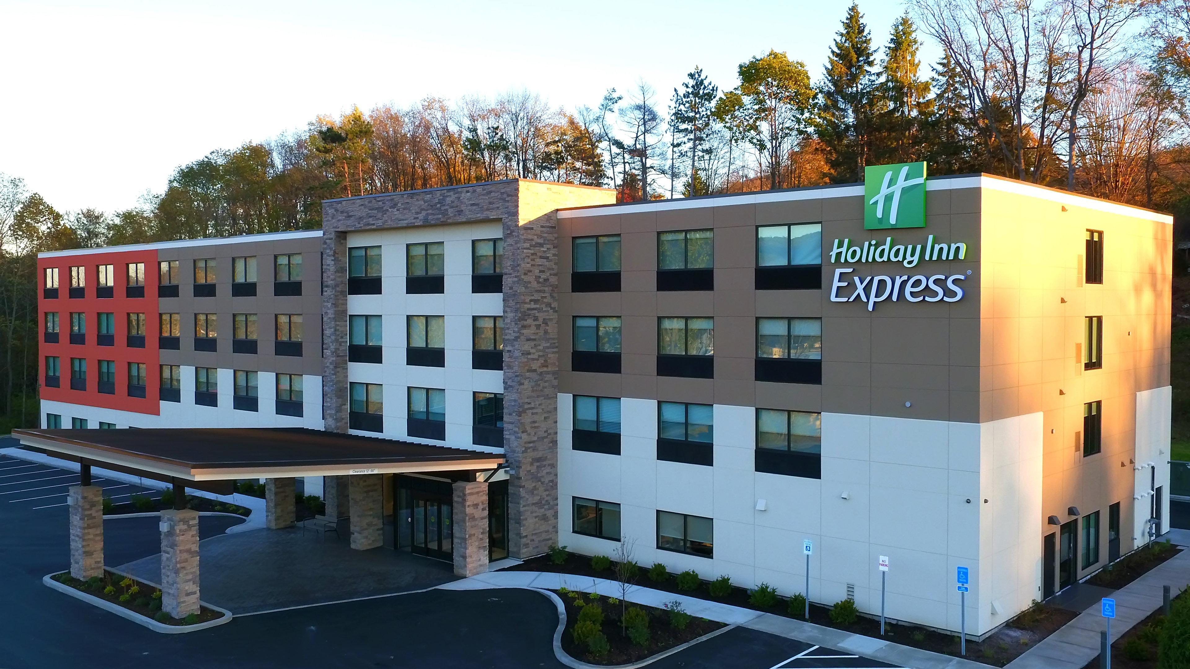 Holiday Inn Express Oneonta By Ihg Binghamton Bagian luar foto