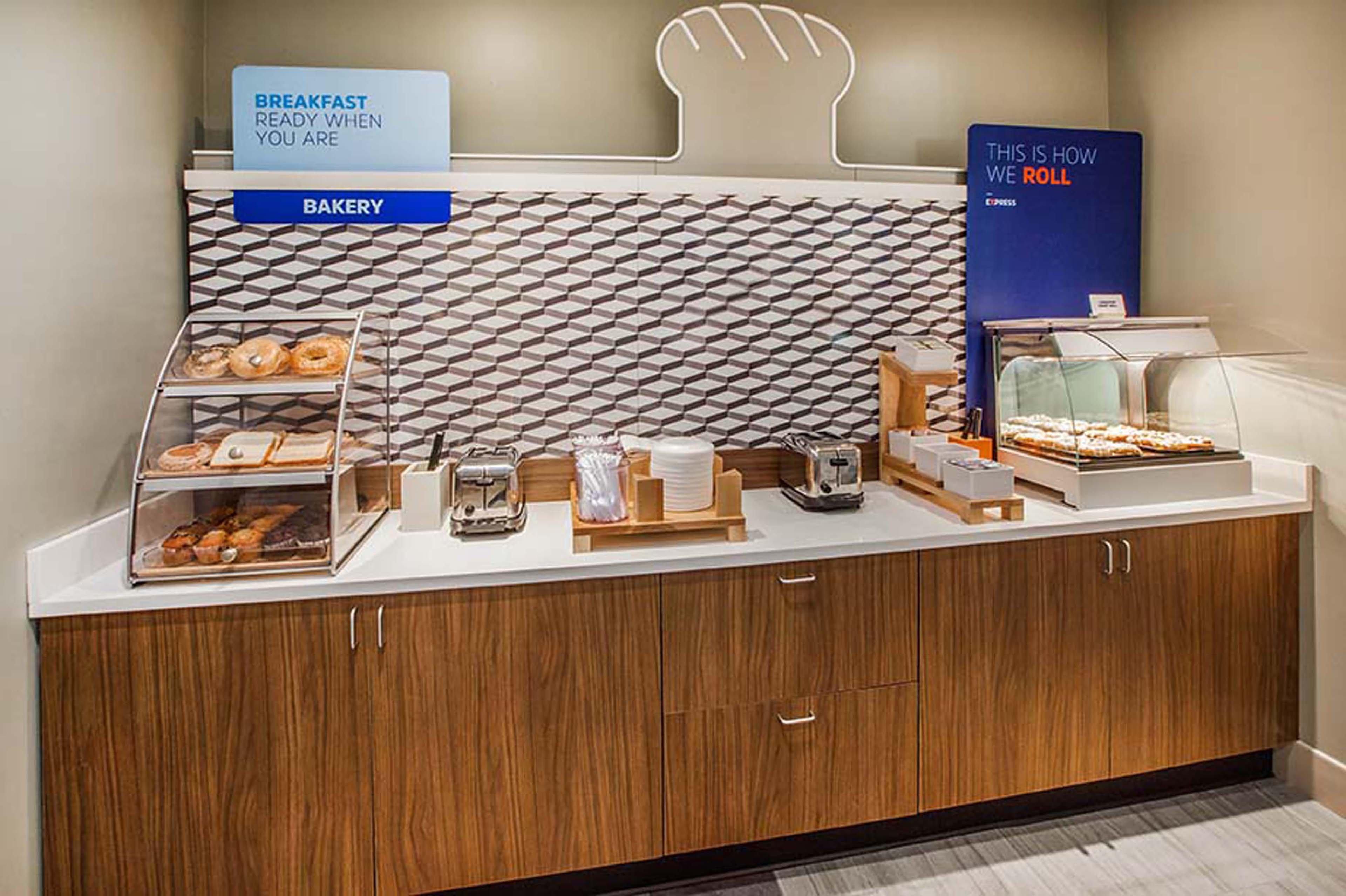 Holiday Inn Express Oneonta By Ihg Binghamton Bagian luar foto