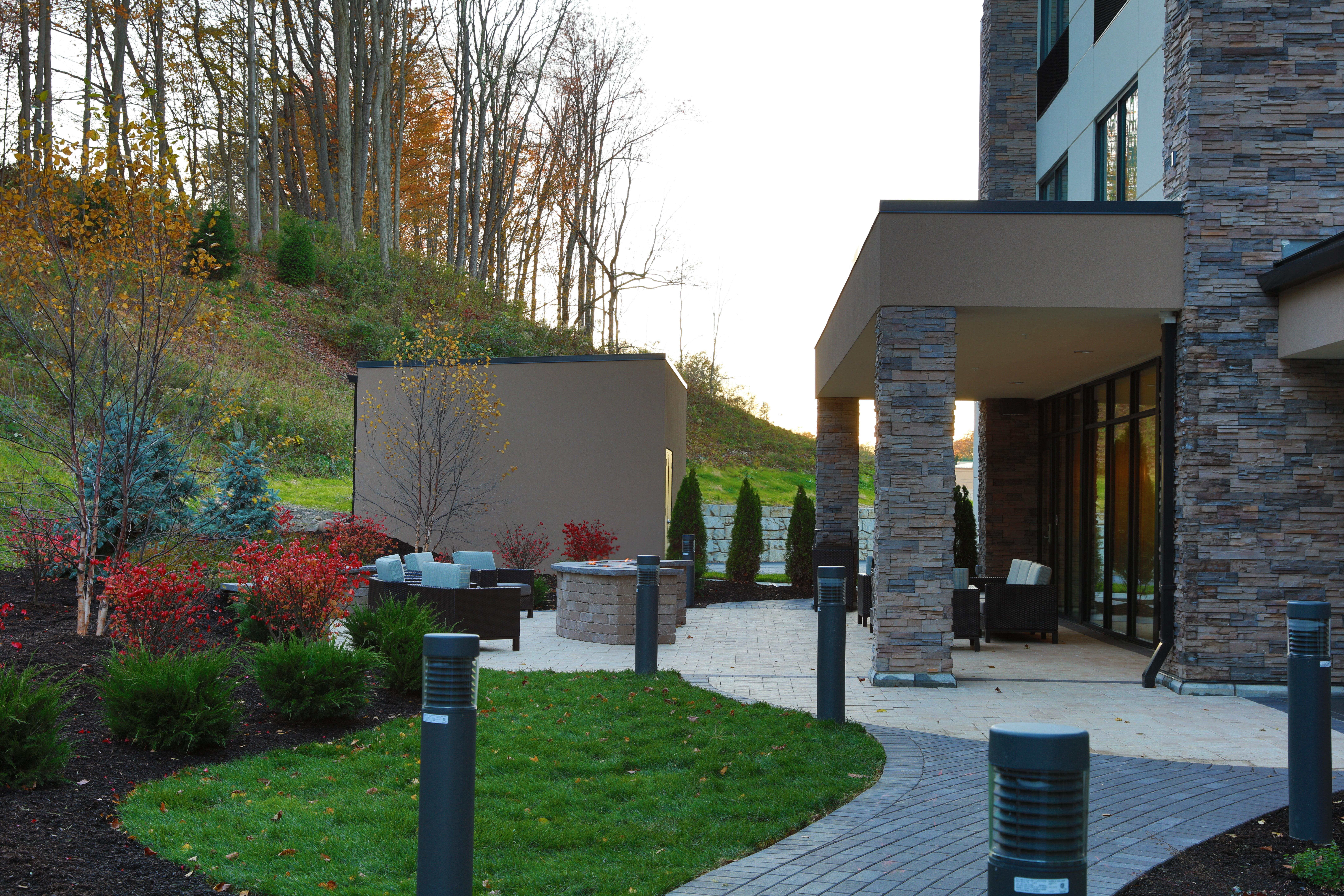 Holiday Inn Express Oneonta By Ihg Binghamton Bagian luar foto
